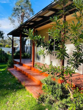 4 mins to Hyams Beach - The Wildlife Shack